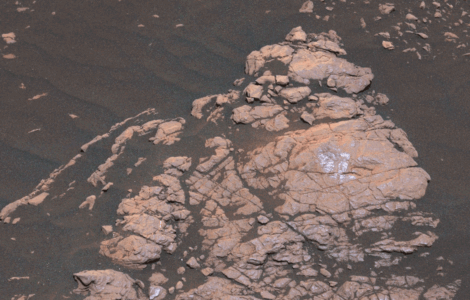 Curiosity Tastes First Sample in 'Clay-Bearing Unit'