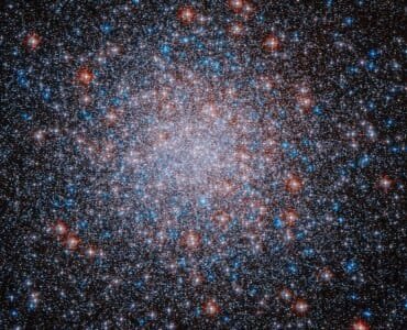 Hubble Captures Star-Studded Cluster - NASA
