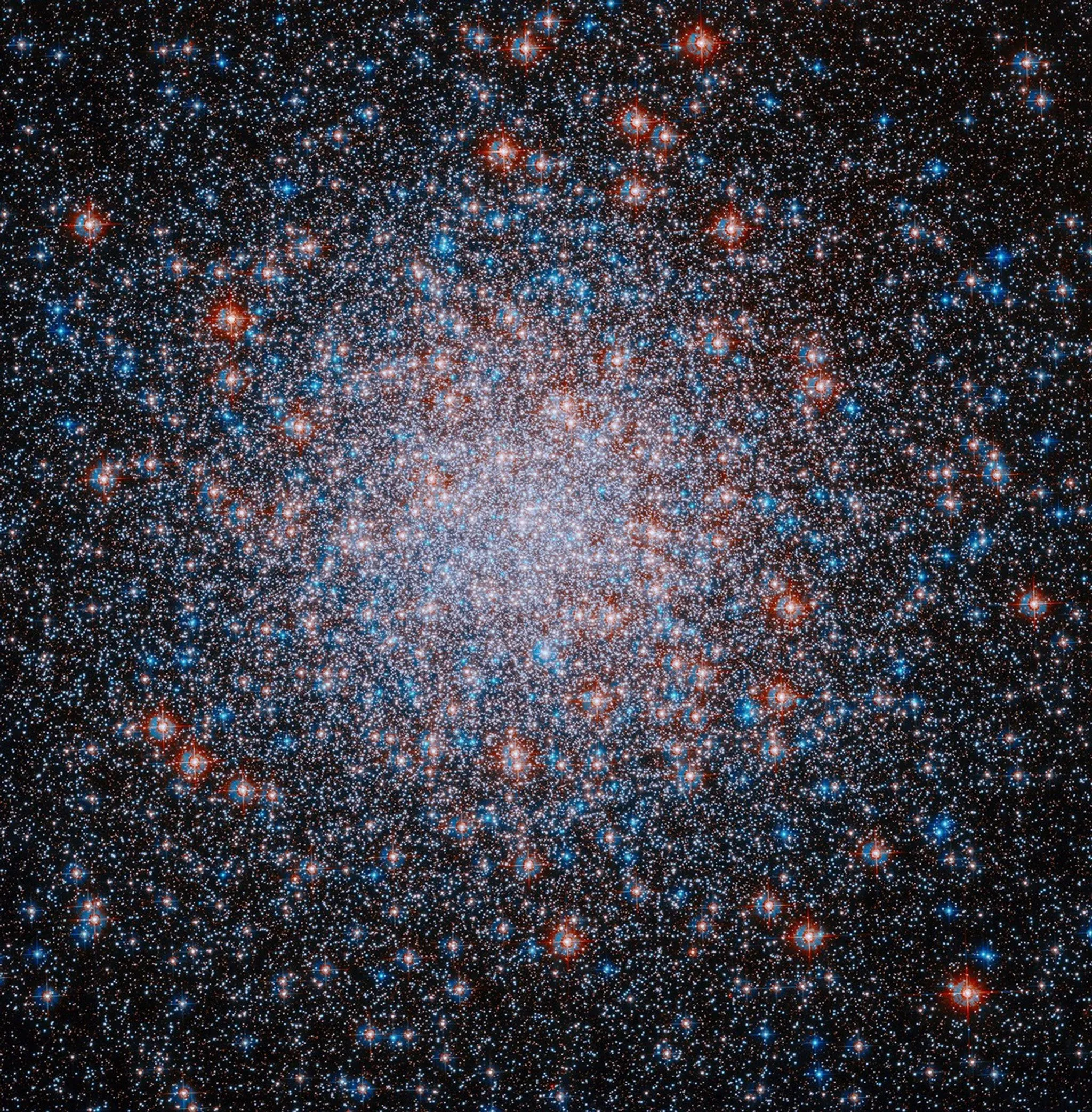 Hubble Captures Star-Studded Cluster - NASA